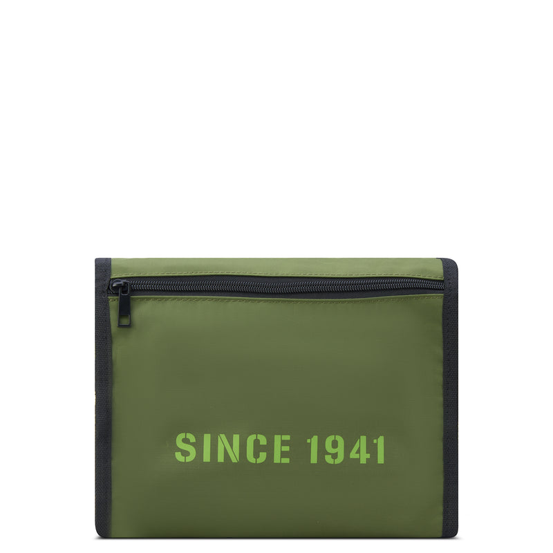JA018C - Trousse de toilette à suspendre
